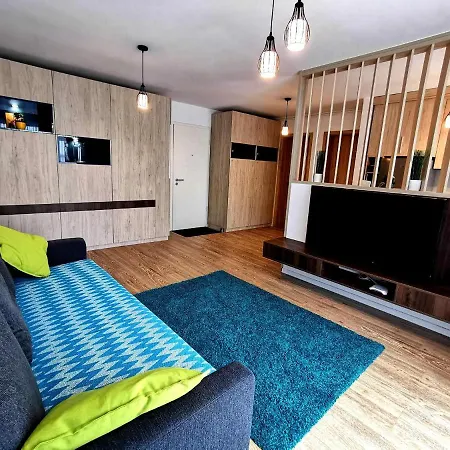 Modern Coresi Apartman